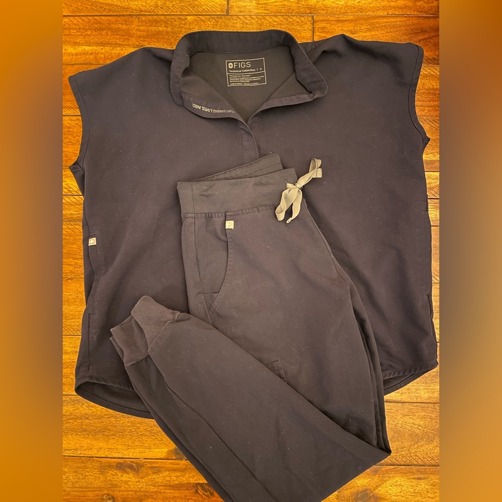 Figs S Navy Blue Zamora Scrub Bottoms and Rafaela Oversized Top